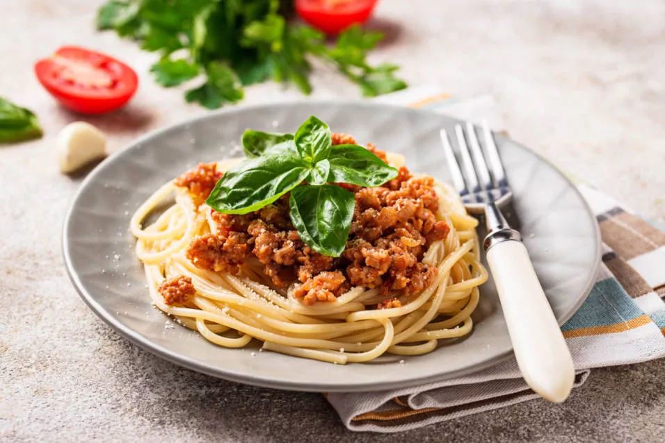 спагетти Болоньезе с мясом в сосусе "БЫСТРОУЖИН"